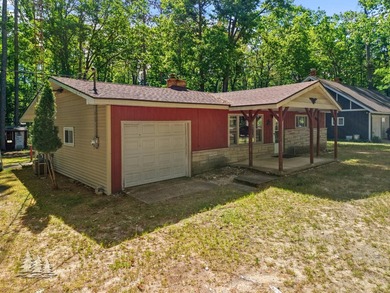 Discover the perfect blend of charm, convenience, and waterfront - photo 3