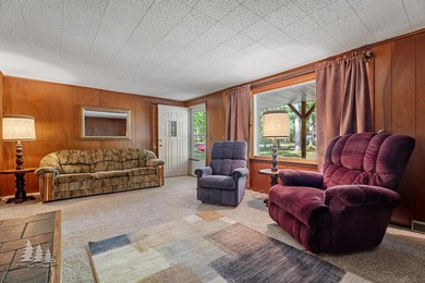 Discover the perfect blend of charm, convenience, and waterfront - photo 8