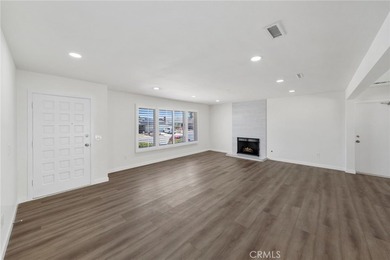 Welcome to effortless living in the highly sought-after Seven - photo 4