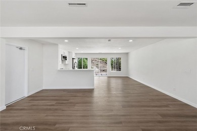 Welcome to effortless living in the highly sought-after Seven - photo 6
