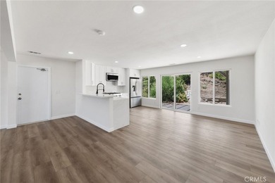 Welcome to effortless living in the highly sought-after Seven - photo 7