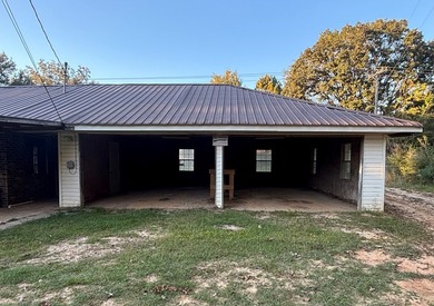 This 5 bedroom, 2 1/2 bath home on 1 acre of land with an - photo 12