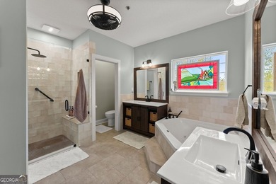 Not another like it! This renovated 2 bed, 2 bath top floor - photo 21