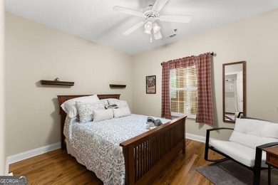 Not another like it! This renovated 2 bed, 2 bath top floor - photo 25