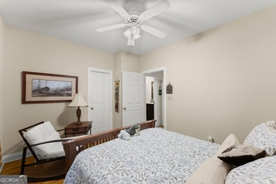 Not another like it! This renovated 2 bed, 2 bath top floor - photo 26