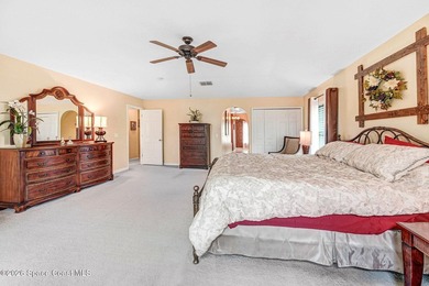 Enjoy your private backyard oasis centered on lake w/enclosed - photo 31
