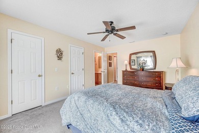 Enjoy your private backyard oasis centered on lake w/enclosed - photo 38