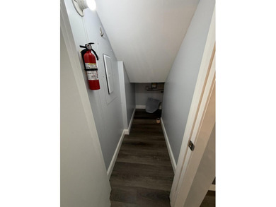 Welcome to this beautifully renovated, move-in ready 2-bedroom - photo 8