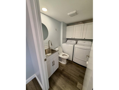 Welcome to this beautifully renovated, move-in ready 2-bedroom - photo 10