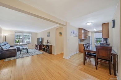 Welcome to The Boulevard Apartments-one of Forest Hills' most - photo 6