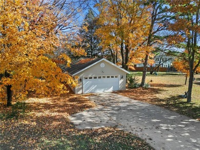 Priced below market value and ready to sell! This brick home - photo 13