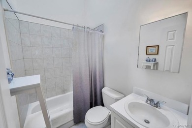 Quality Custom Built Duplex by a Top Hamptons Builder - photo 15