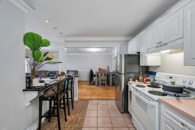 Quality Custom Built Duplex by a Top Hamptons Builder - photo 17