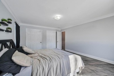 Quality Custom Built Duplex by a Top Hamptons Builder - photo 19
