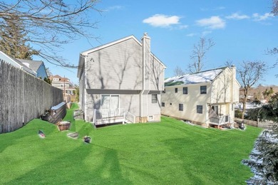 Quality Custom Built Duplex by a Top Hamptons Builder - photo 22