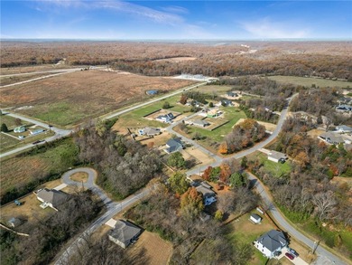 Priced below market value and ready to sell! This brick home - photo 24