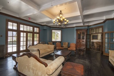 The Pence Springs Resort Hotel (most recently known as the - photo 3