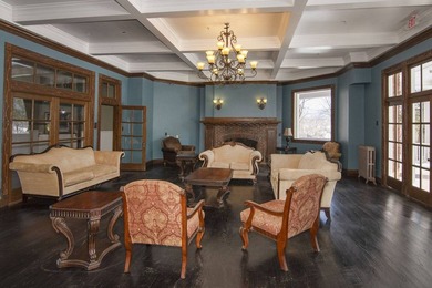 The Pence Springs Resort Hotel (most recently known as the - photo 4