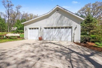 Set gracefully beyond a long, tree-lined drive, this - photo 46
