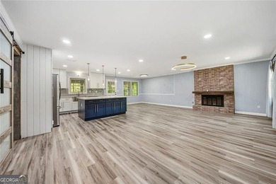 A beautifully maintained home with serene views of Canary Lake - photo 4