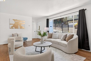 Welcome to 6138 Oakdale Avenue, located in the - photo 7