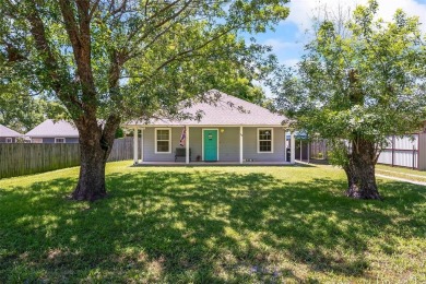 Lake Home For Sale in Tioga, Texas