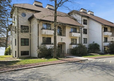 Lakefront, First-Floor, Turnkey, Beautiful Views!--It Doesn't - photo 8