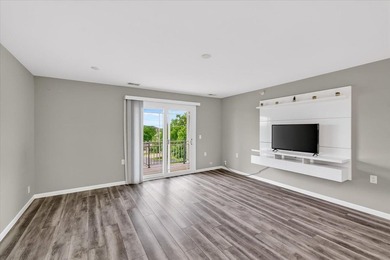 Welcome to easy living at a quiet condo community in the heart - photo 11
