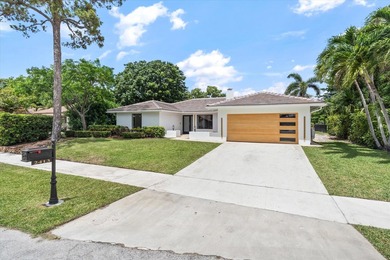 Rarely available cul-de-sac pool home on the lake in Timbercreek - photo 2