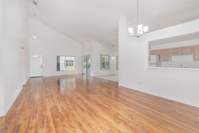 Golfer's Paradise! Situated in the quiet golf community of - photo 5