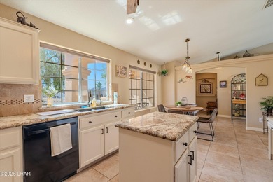 Energy-efficient solar pool home with 4 bedrooms, 3 bathrooms - photo 6