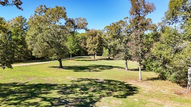 UNRESTRICTED and located just minutes from Lake Sam Rayburn and - photo 13