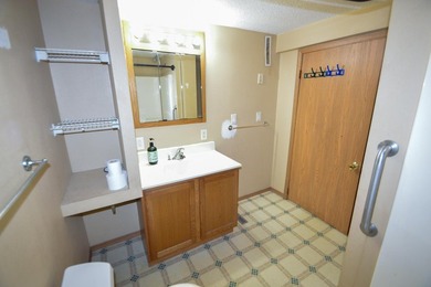 Cute, comfortable and efficient two bedroom single story home - photo 18
