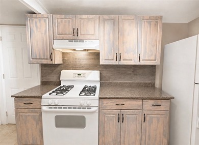 Looking for a property that offers more than just a home? - photo 8