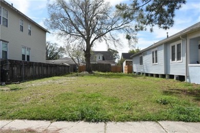 Lake Pontchartrain Lot For Sale in New Orleans Louisiana