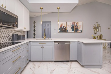 Welcome to a beautifully updated 2-bedroom, 2-bathroom home - photo 9