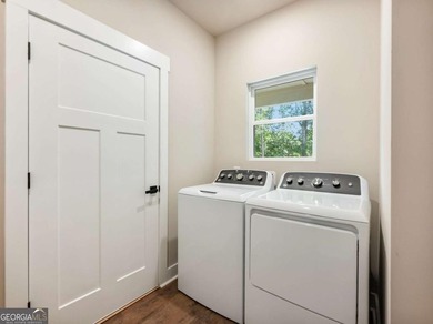 Welcome home to peaceful country living with all the modern - photo 22