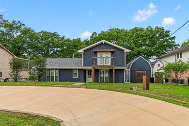 Positioned on open water in the sought-after Deer Island - photo 3