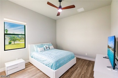 Indulge in the ultimate waterfront lifestyle with this - photo 27