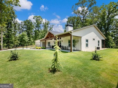 Welcome home to peaceful country living with all the modern - photo 27