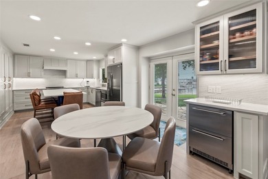Positioned on open water in the sought-after Deer Island - photo 9