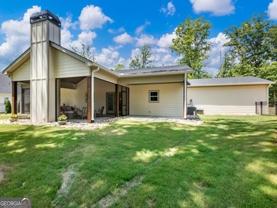 Welcome home to peaceful country living with all the modern - photo 33
