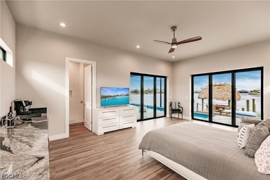 Indulge in the ultimate waterfront lifestyle with this - photo 34