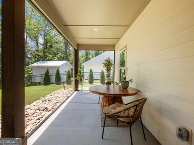 Welcome home to peaceful country living with all the modern - photo 37