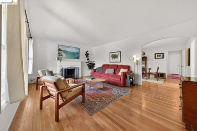 Imagine a home where comfort, warmth, and charm embrace you - photo 8