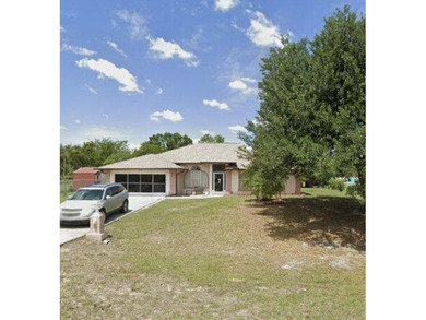 Welcome to this charming 5 bedrooms, 3 bathrooms, 2 kitchens - photo 1