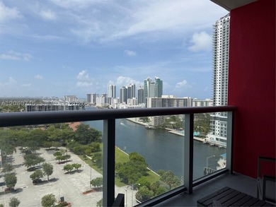 Stunning 2BD/2BA unit at the prestigious Beachwalk Resort in - photo 2