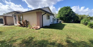 Welcome to this charming 5 bedrooms, 3 bathrooms, 2 kitchens - photo 10