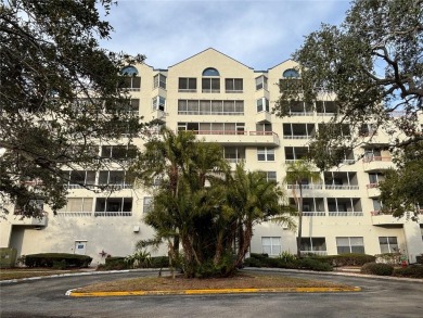 Lake Condo For Sale in Clearwater, Florida