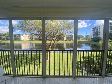 Huntington Lakes Condo For Sale in Delray Beach Florida